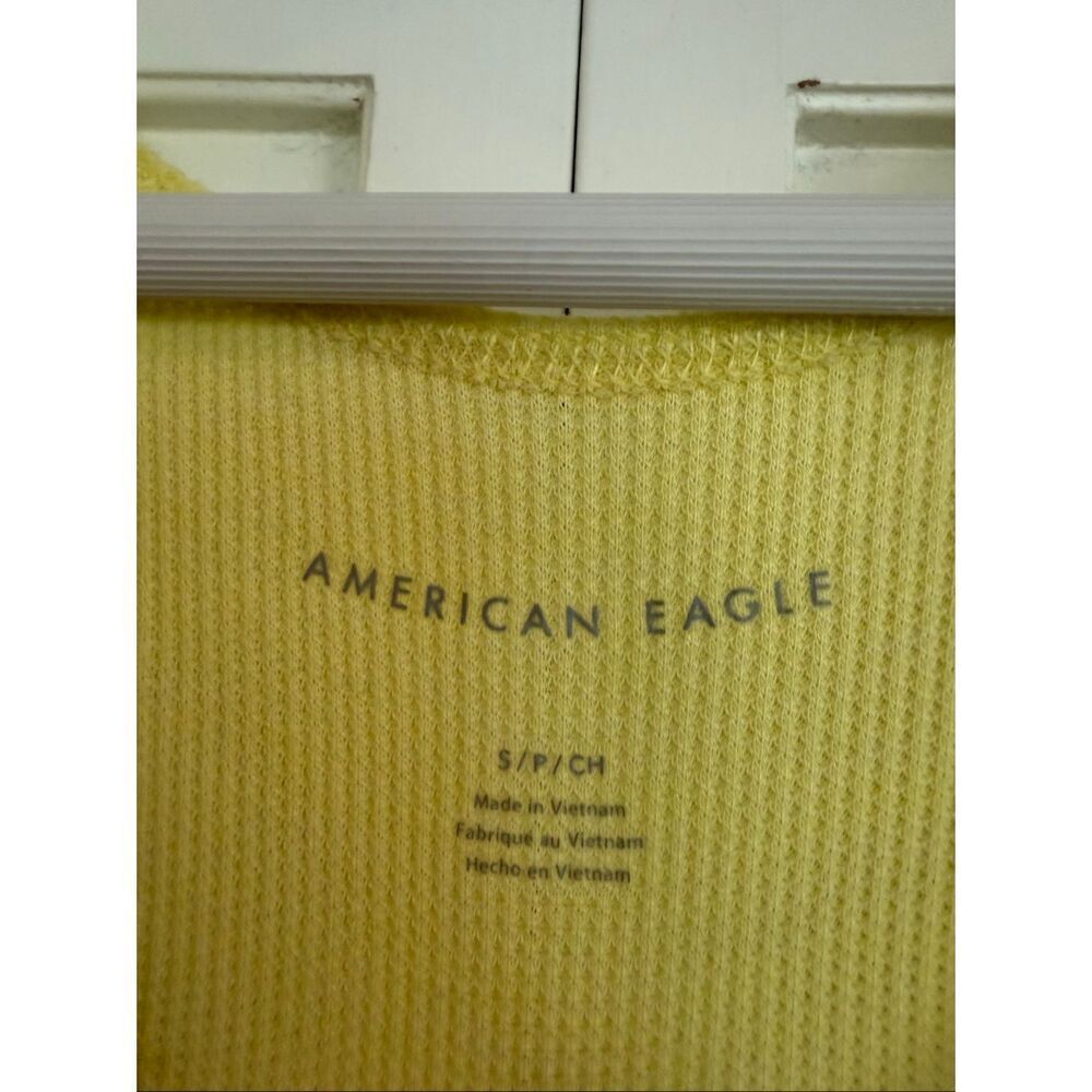American Eagle butter yellow waffles cropped Henley top small - Picture 4 of 6